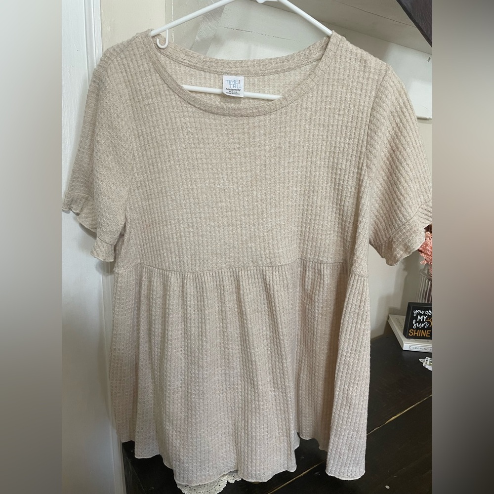 Time and Tru Light Beige Textured Short Sleeve Blouse!!